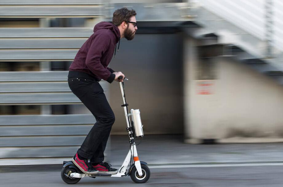  La buena noticia es que el recién nacido Airwheel scooter eléctrico Z3 vendrá a ayudar.