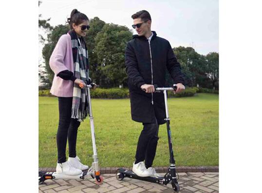  El nuevo producto lanzado Airwheel Z8 mini scooter eléctrico ligero cumple estos requisitos también.