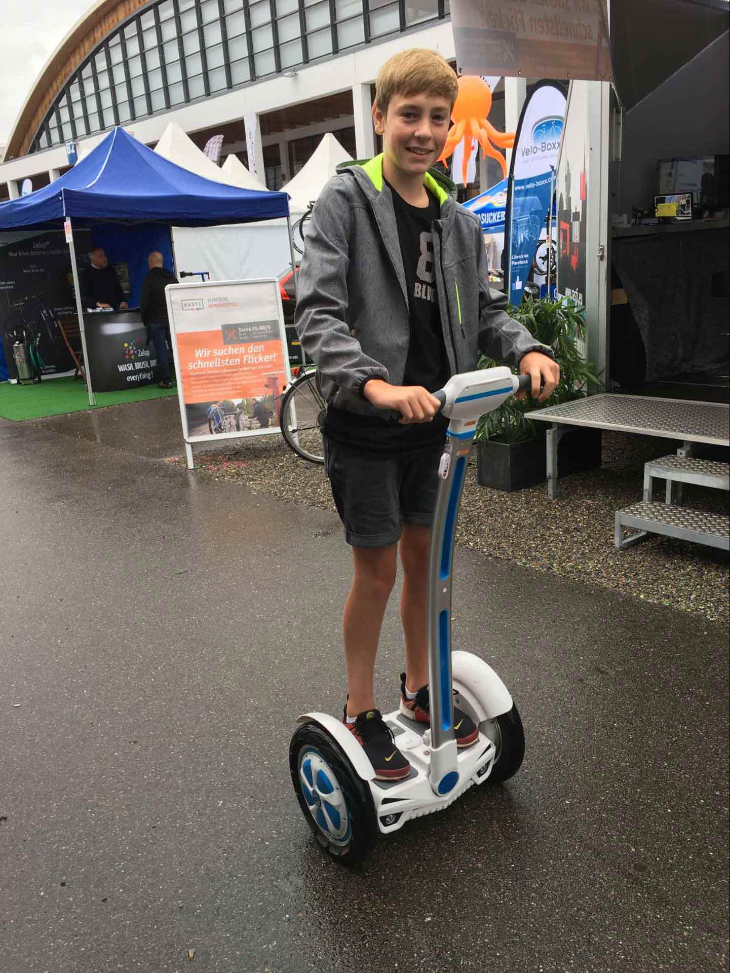 Airwheel S3 electric walkcar