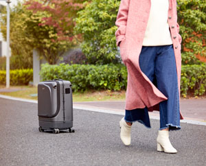 Airwheel SR5 self-driving luggage