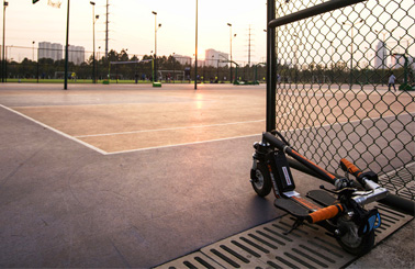 Airwheel Z5 Lightweight Electric Scooter